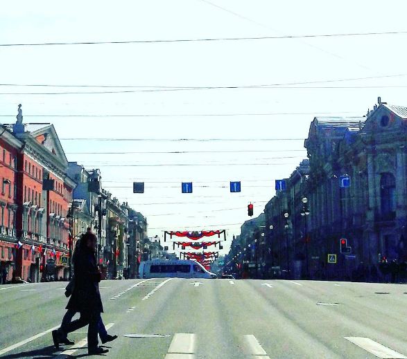 Первомайская колонная прошлась по Невскому проспекту: фото и видео