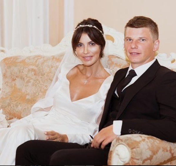 Супруга Андрея Аршавина передумала разводиться с футболистом‍