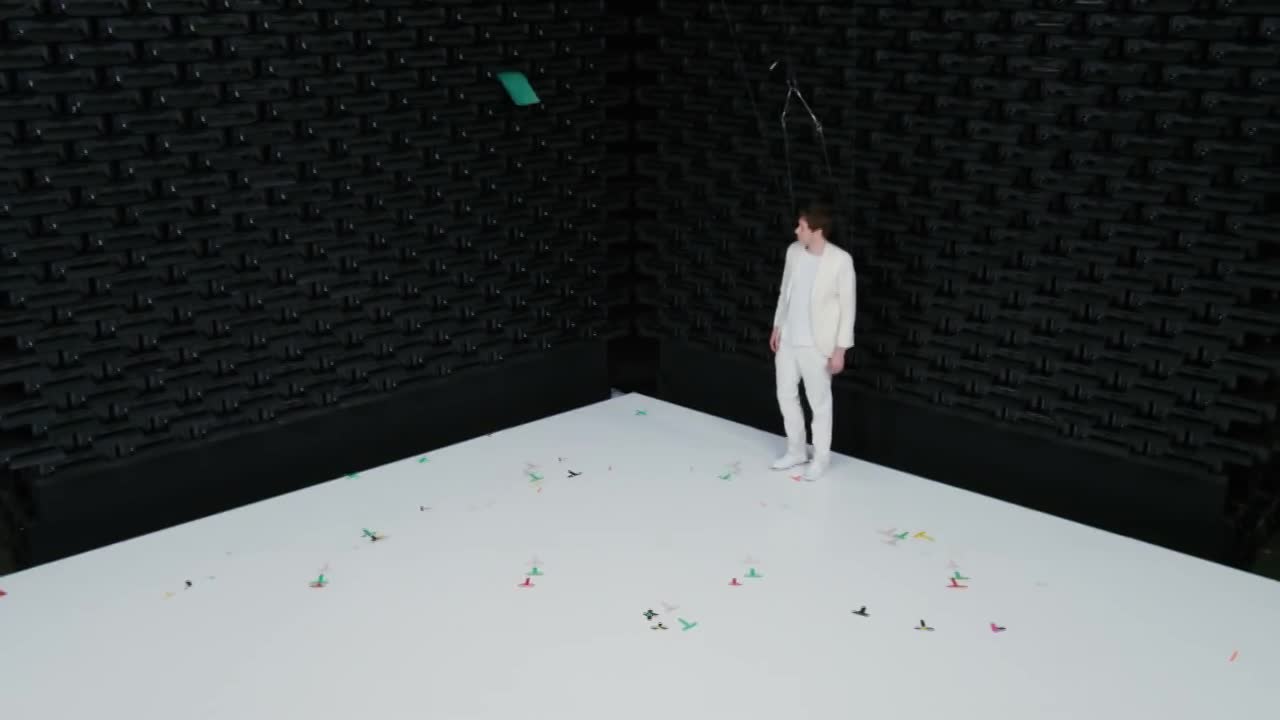 Американская группа OK Go сняла клип с декорациями из 567 принтеров