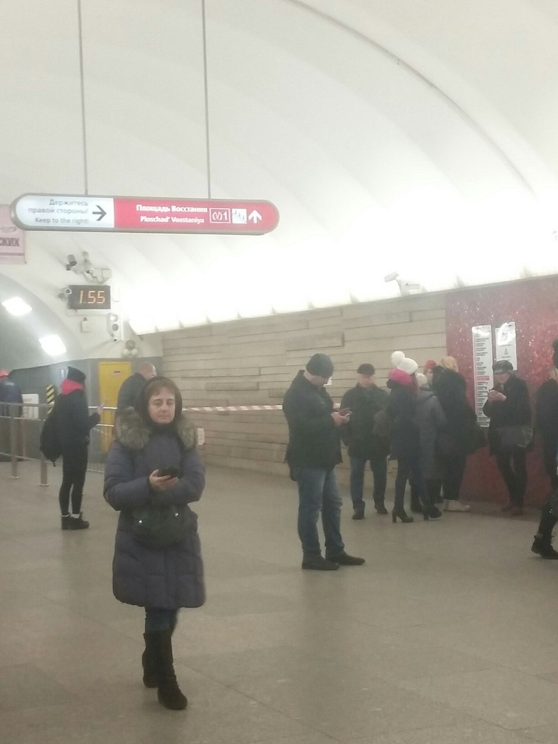 Метро "Площадь Восстания" также закрыли для пассажиров