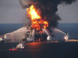 Компания British Petroleum подала в суд на компанию-владельца взорвавшейся платформы в Мексиканском заливе