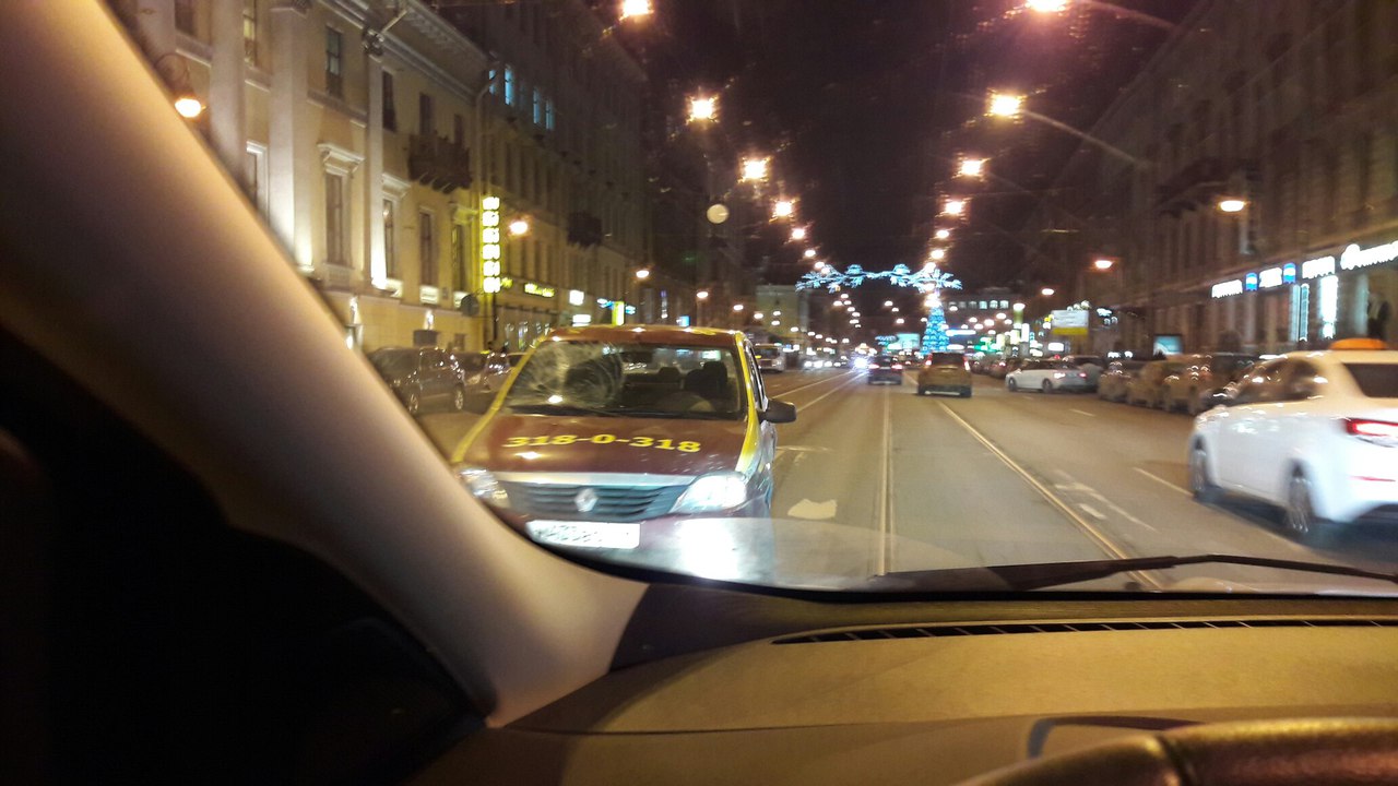 За вечер в Петербурге сбили двух пешеходов