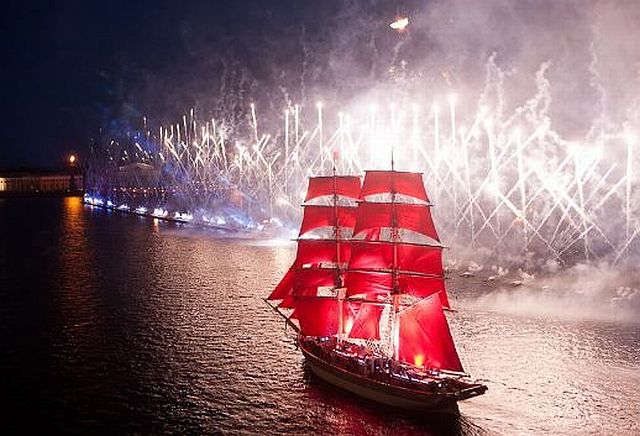 Праздник алые паруса 2014 в Петербурге