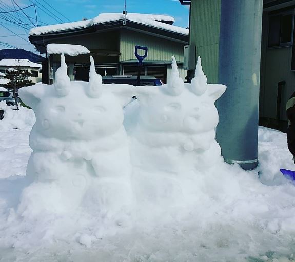 Снежные герои аниме заполнили Японию после аномальных снегопадов