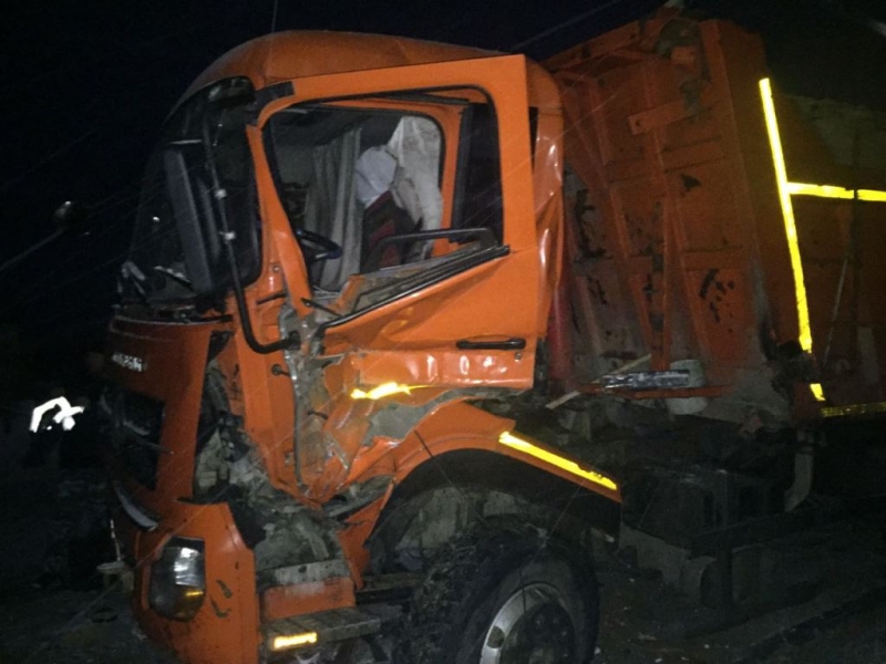водитель автобуса погиб в дтп с грузовиком на трассе в томской области